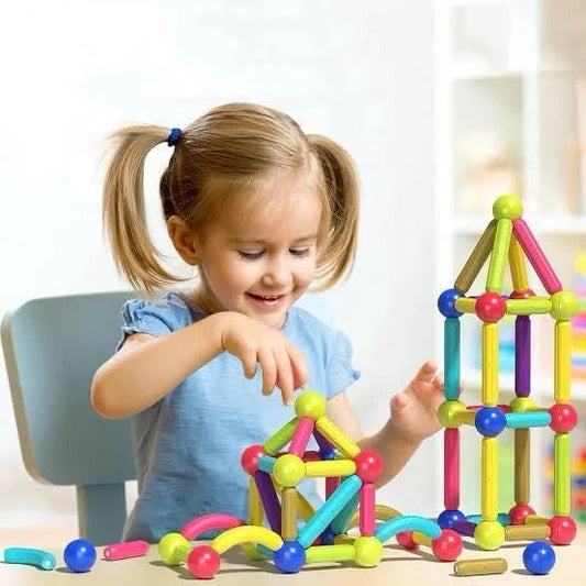 Magnetic building toy set